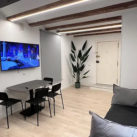 Apartament Tosalet *